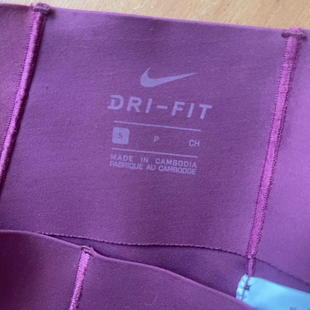 Unique girly Nike dri fit leggings - Picture 4 of 8